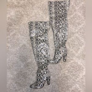 SNAKE SKIN BOOTS